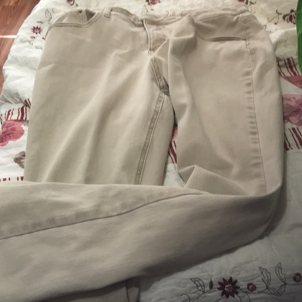 Jeans with pockets
